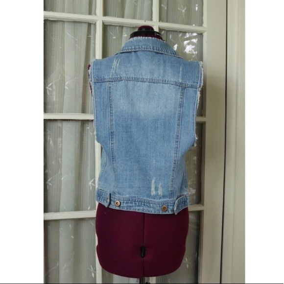 Highway Jean Distressed Button Muscle Denim Jacket - Picture 5 of 7